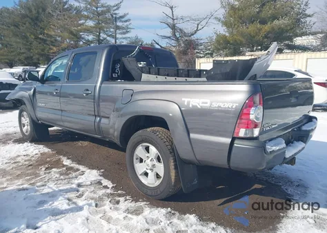 2015 Toyota Tacoma Base V6 из США, поврежденный, VIN 3TMMU4FN1FM080835